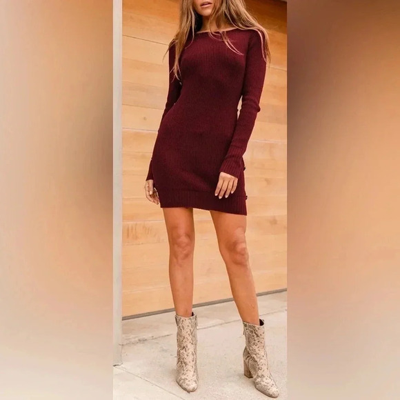 Lulus Dresses & Skirts - Lulus Sweater Dress EUC